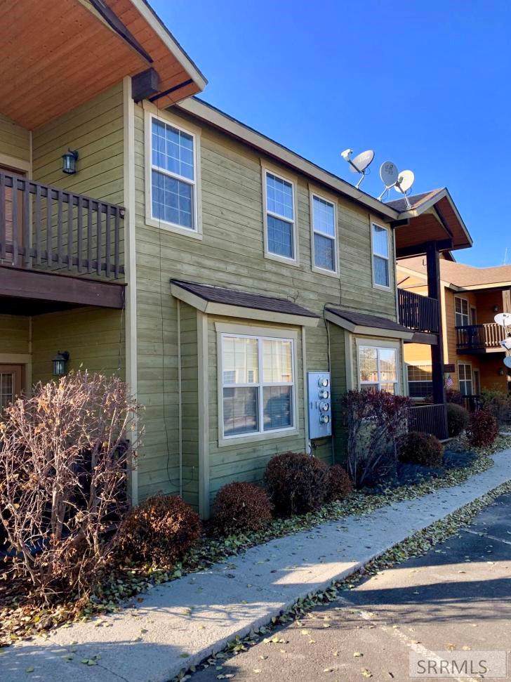 629 Valley Centre Drive - Photo 1