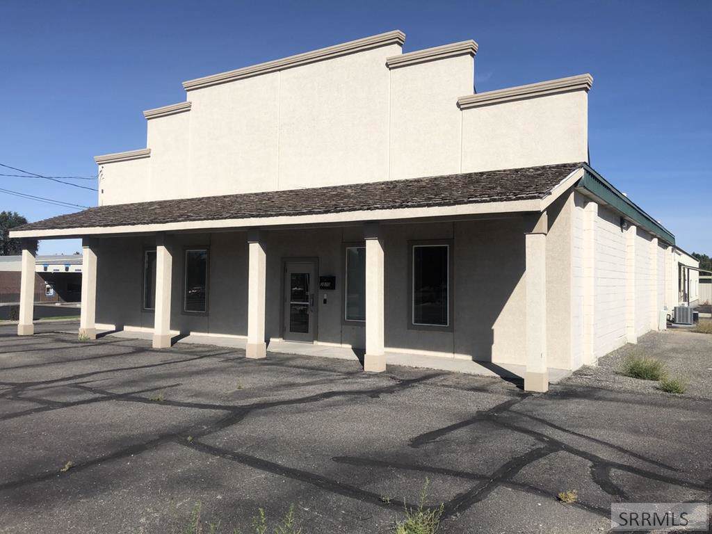 2070 Broadway - Photo 1