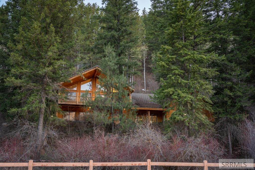 1030 Snake River Road - Photo 1
