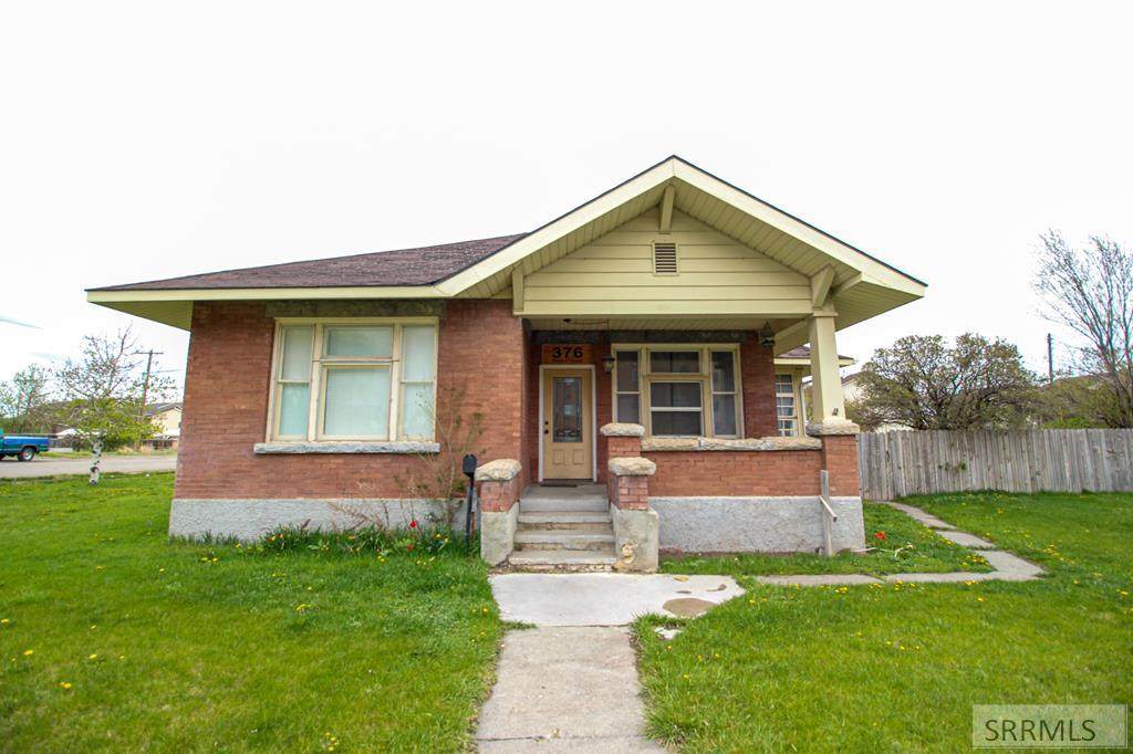 376 4th S - Photo 1