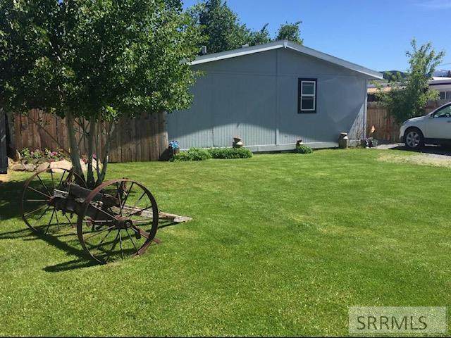 405 Artemesia - Photo 1