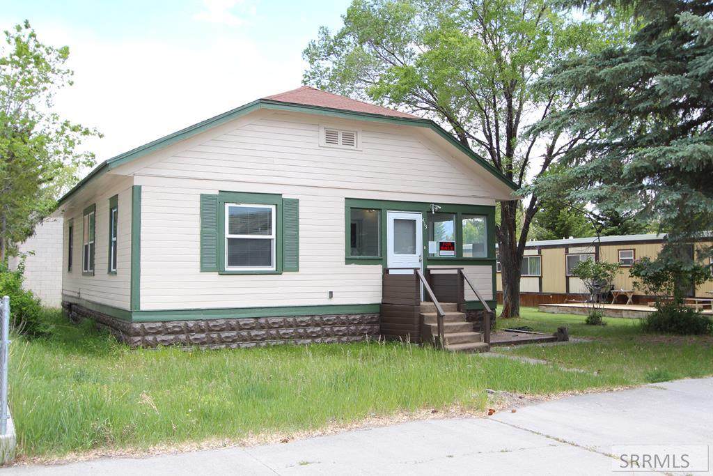 413 Main Street - Photo 1