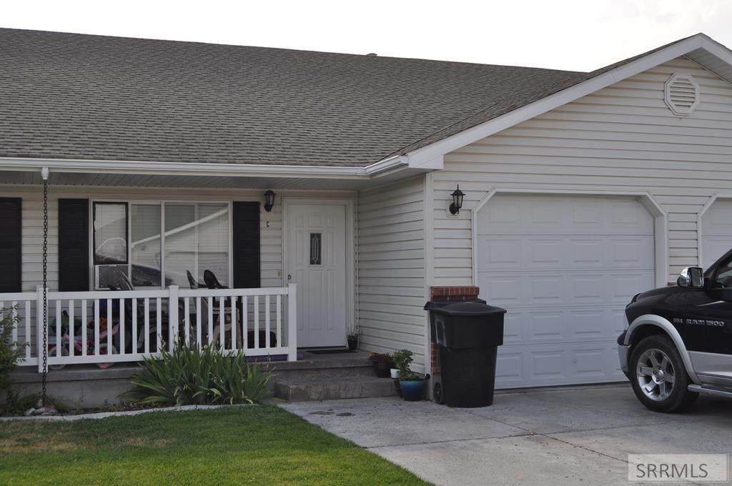 544 Caribou Street - Photo 1