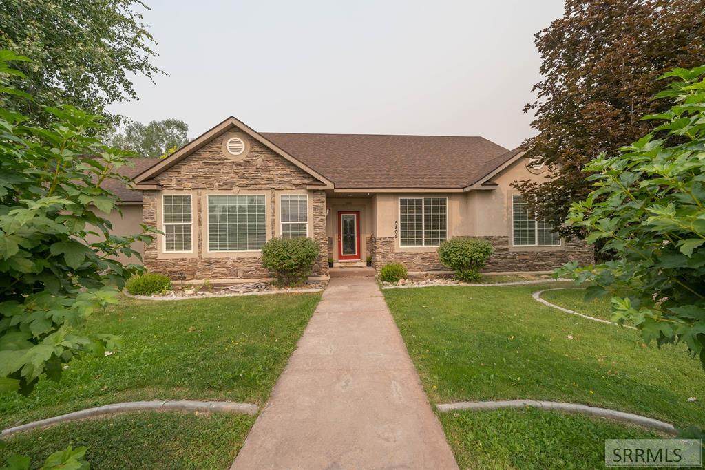 5805 La Quinta Drive - Photo 1
