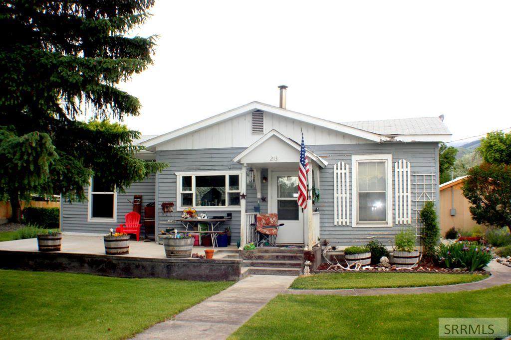 213 St Charles Street - Photo 1