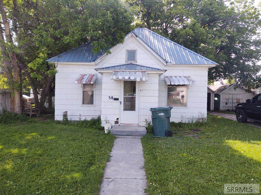38 Fisher Avenue - Photo 1