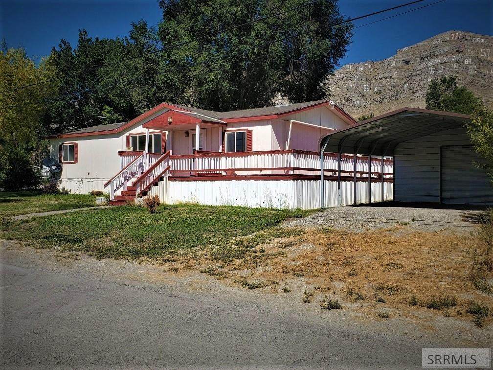 319 East Street - Photo 1