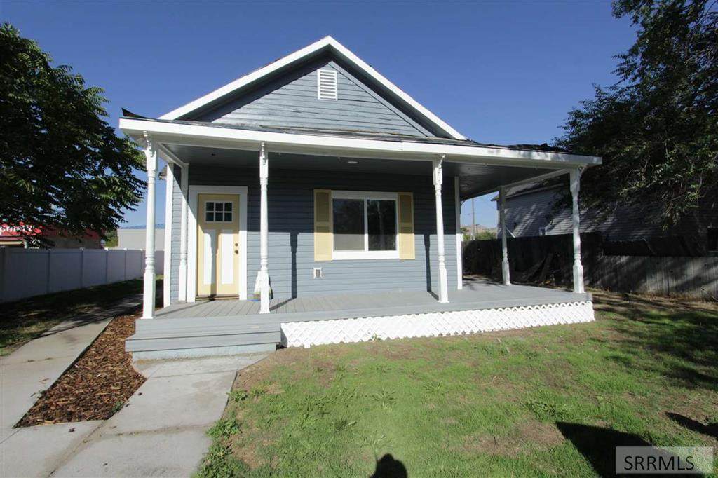 330 4th Avenue - Photo 1