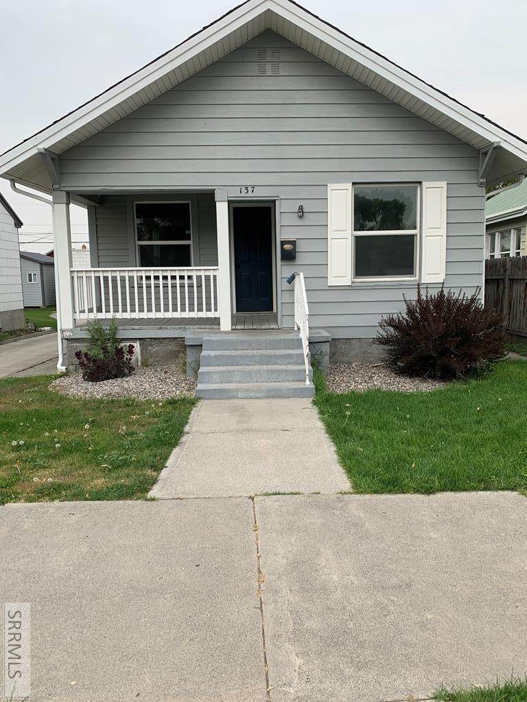 137 3rd Street - Photo 1