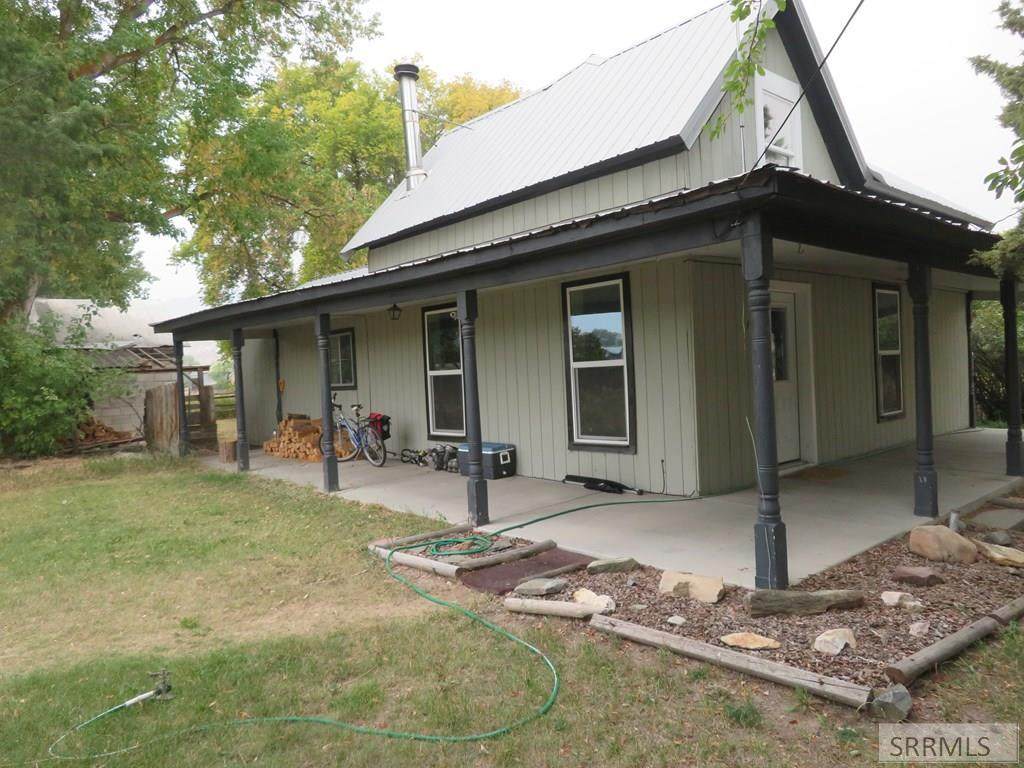 111 Dahle Avenue - Photo 1