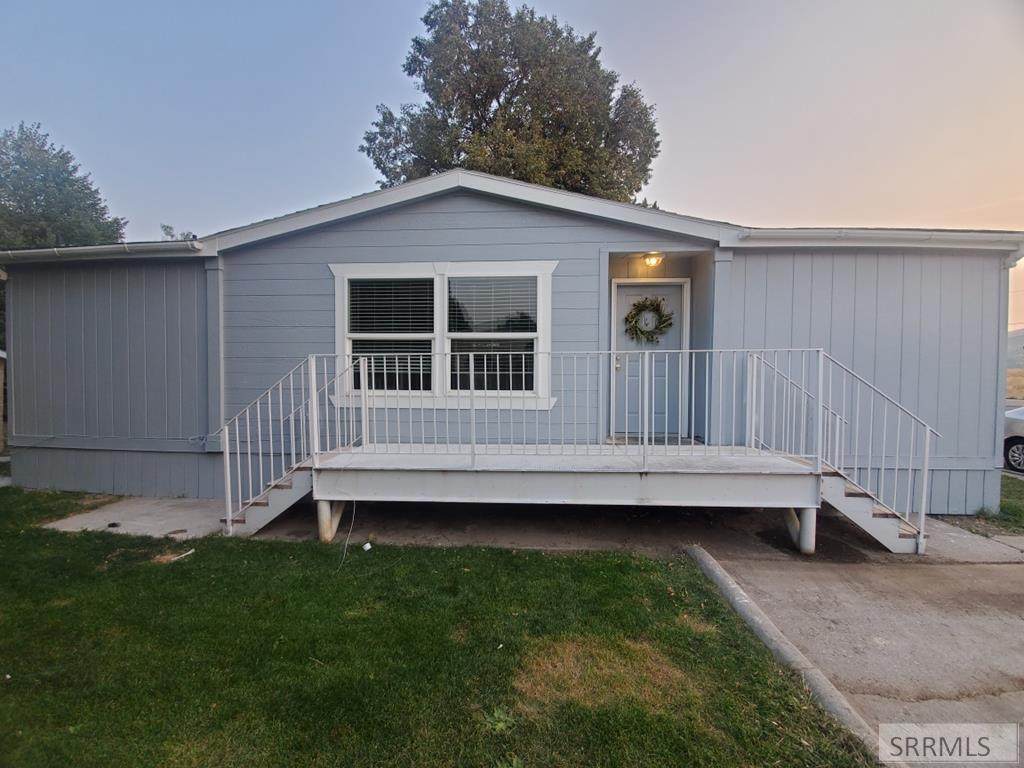 4700 5th Avenue - Photo 1