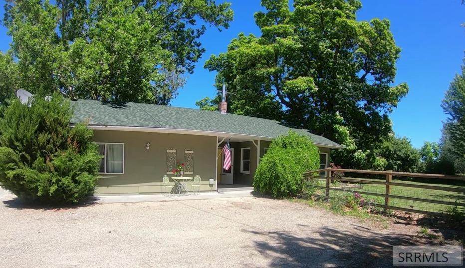 8596 Hwy 52 - Photo 1