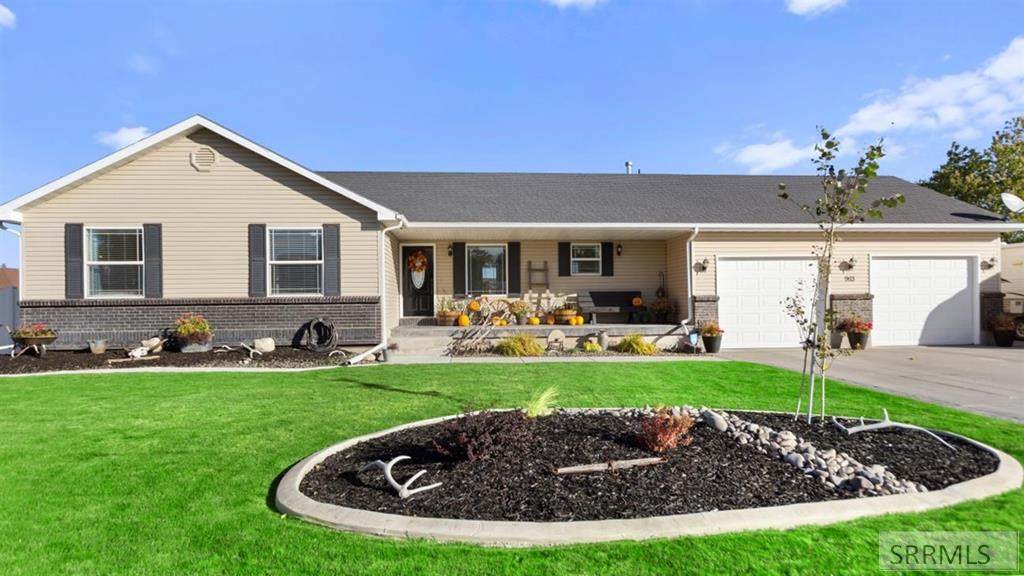 963 Meadow Way - Photo 1