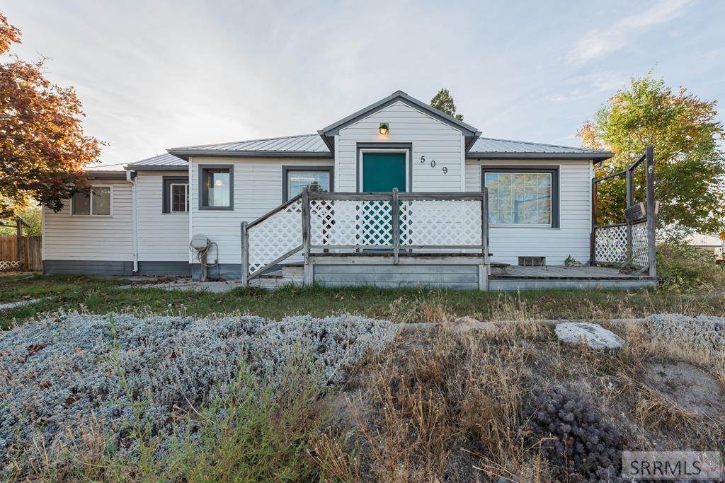 509 Holmes Avenue - Photo 1
