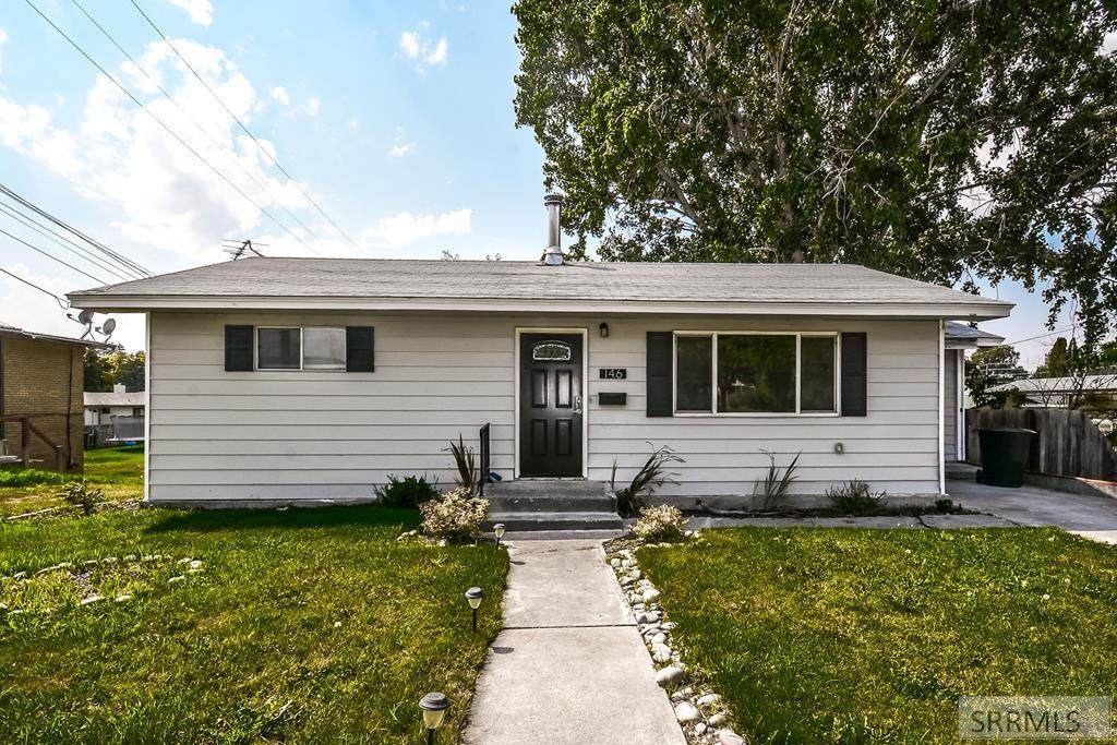 146 Short Avenue - Photo 1