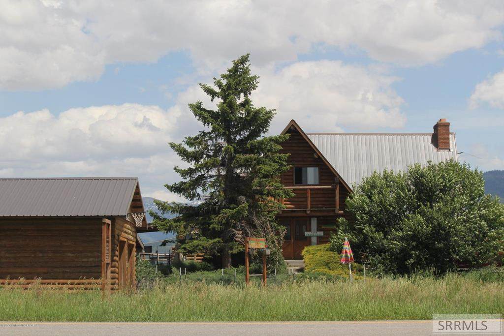 1649 Hwy 33 - Photo 1