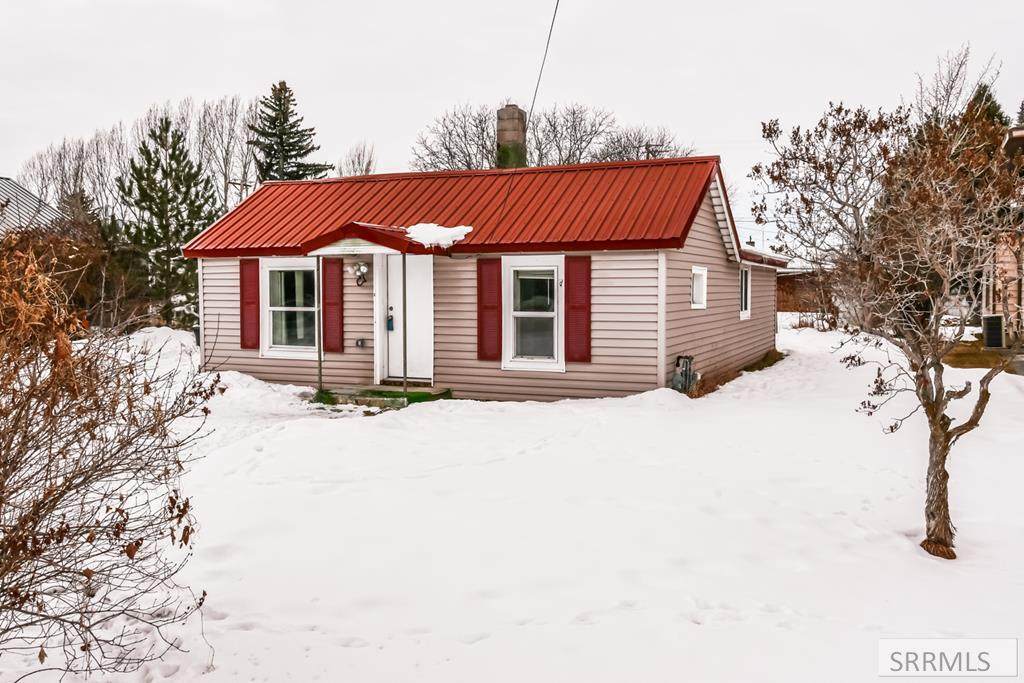 365 Annis Hwy - Photo 1