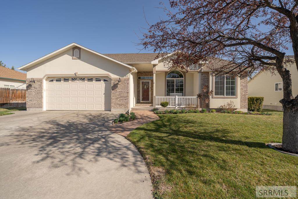 835 Pearl Drive - Photo 1