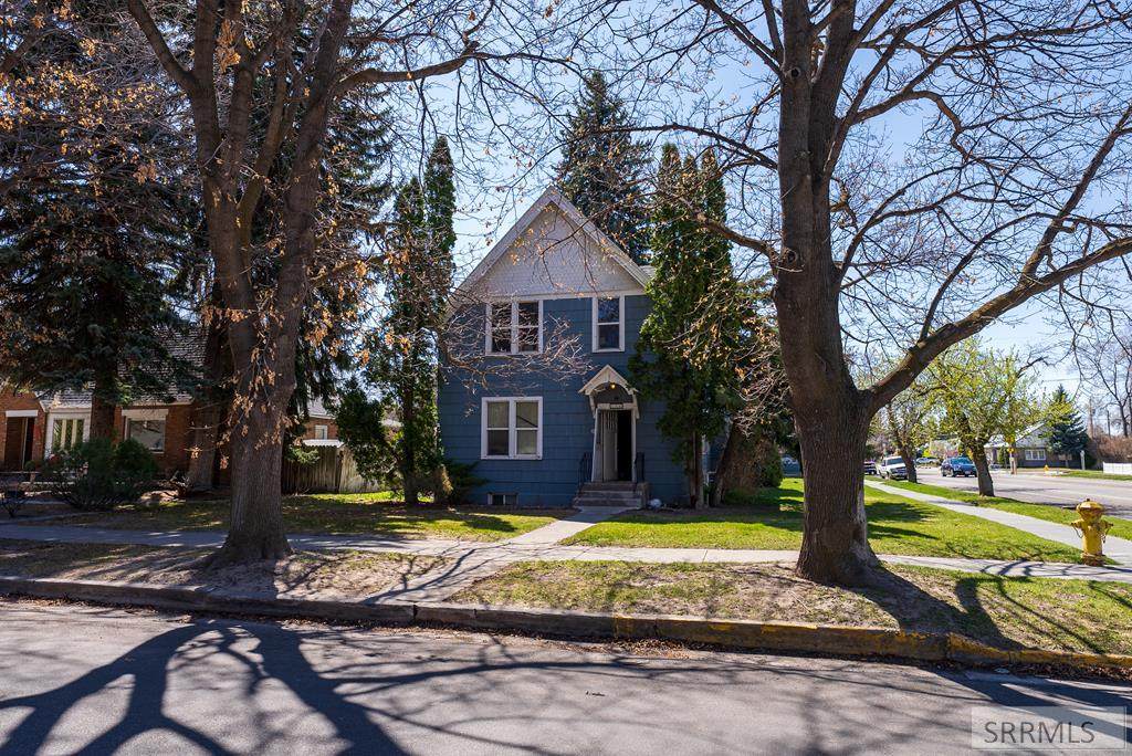 104 12th Street - Photo 1