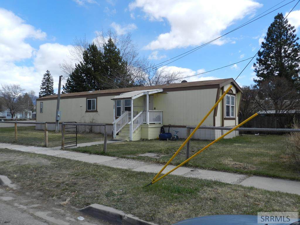 602 Mcpherson Street - Photo 1