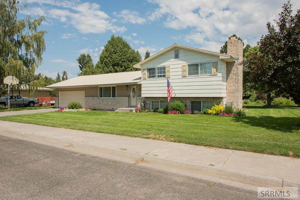 515 Bechler Drive - Photo 1