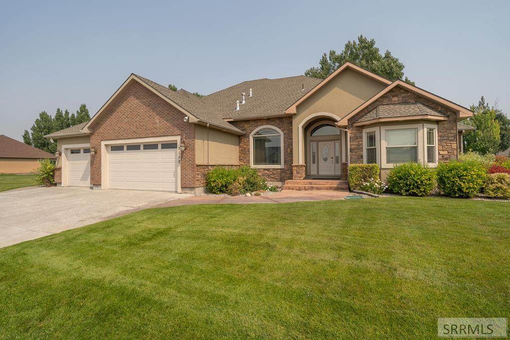 5112 Shadow Creek Drive - Photo 1
