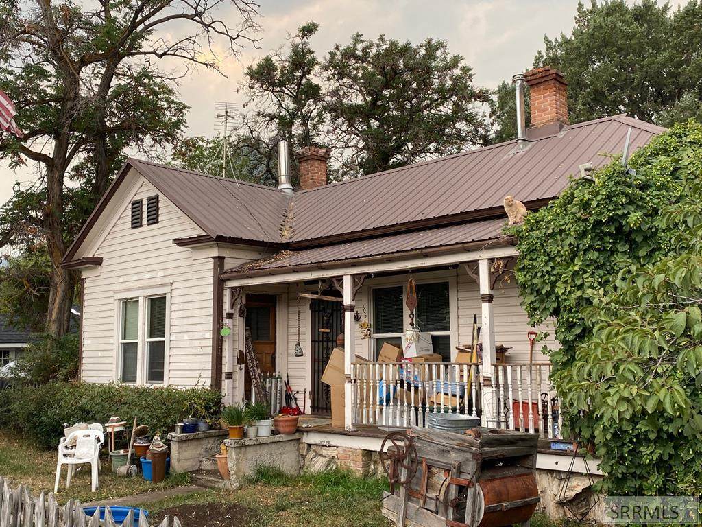 405 River Street - Photo 1