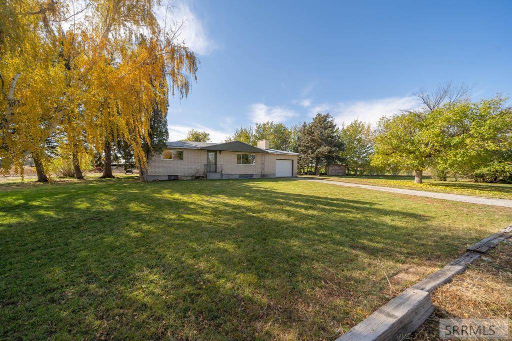 282 150 W - Photo 1