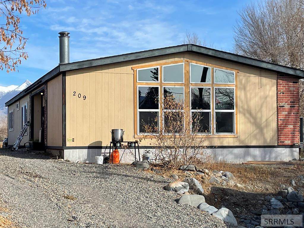 209 Fairmont Avenue - Photo 1