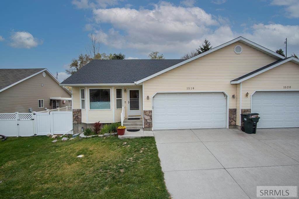 1518 Tyler Place - Photo 1