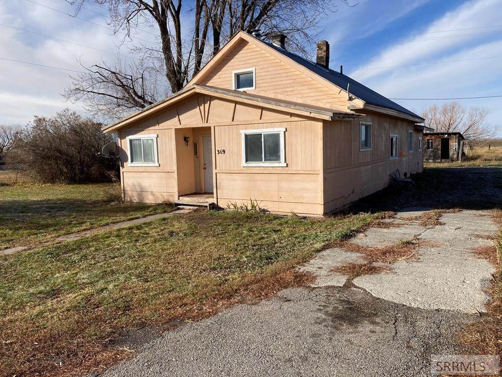 369 Hwy 20 - Photo 1