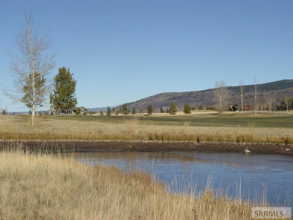 17 Springs Parkway - Photo 1
