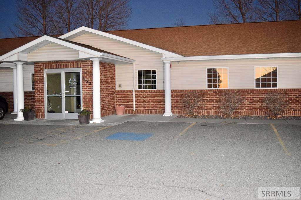 1120 Stocks Avenue - Photo 1