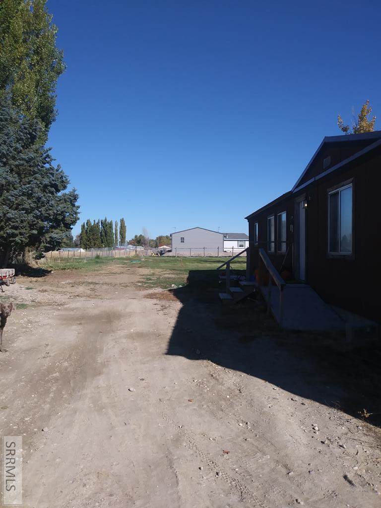 1741 Falcon Circle - Photo 1