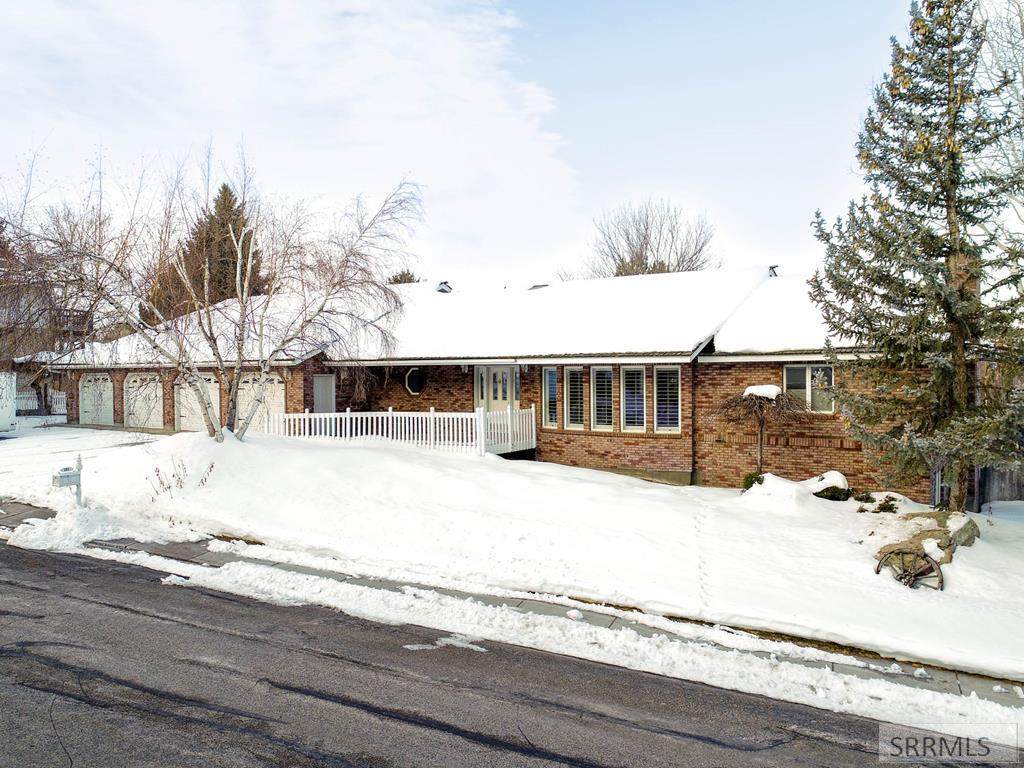 280 Shoshone Avenue - Photo 1
