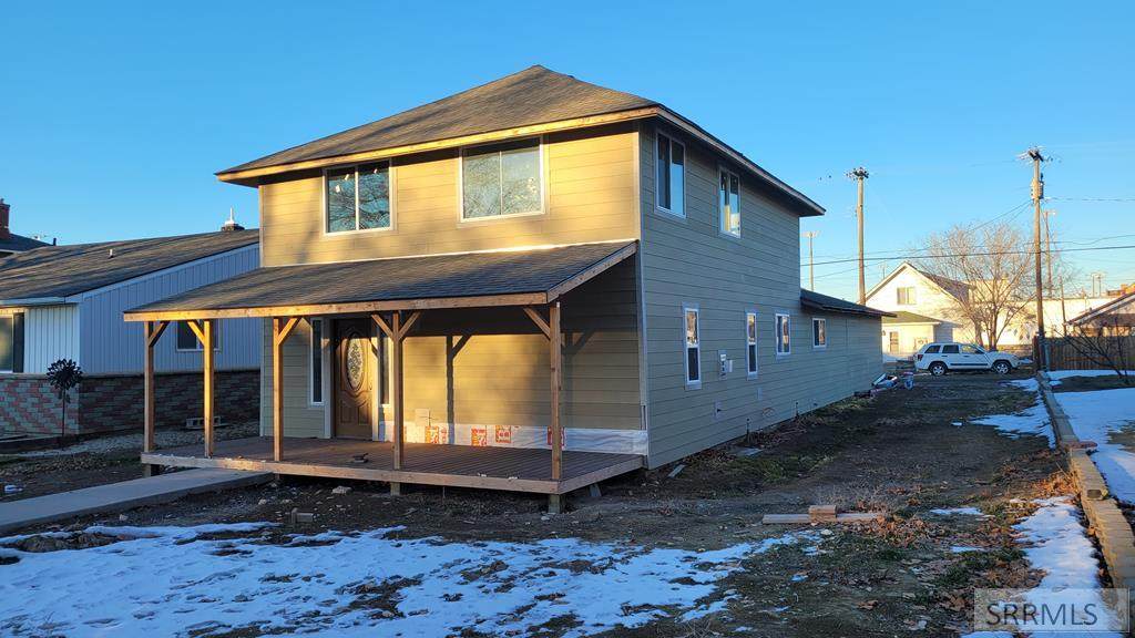 116 8th Avenue - Photo 1