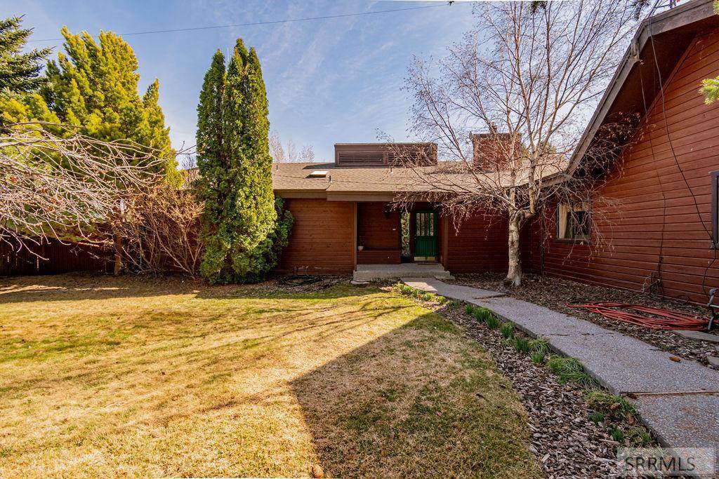 578 49th S - Photo 1