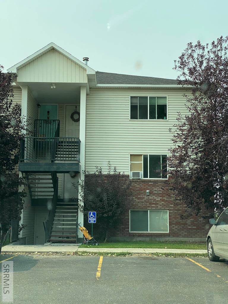 215 Center Street - Photo 1