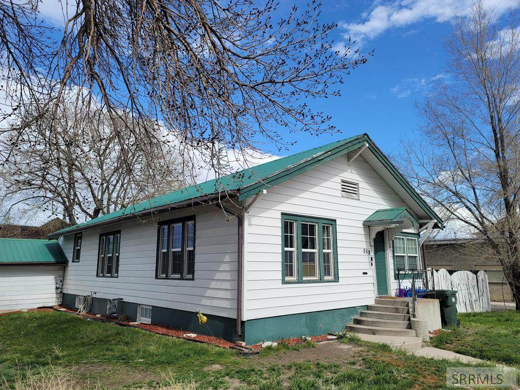558 Arthur Avenue - Photo 1