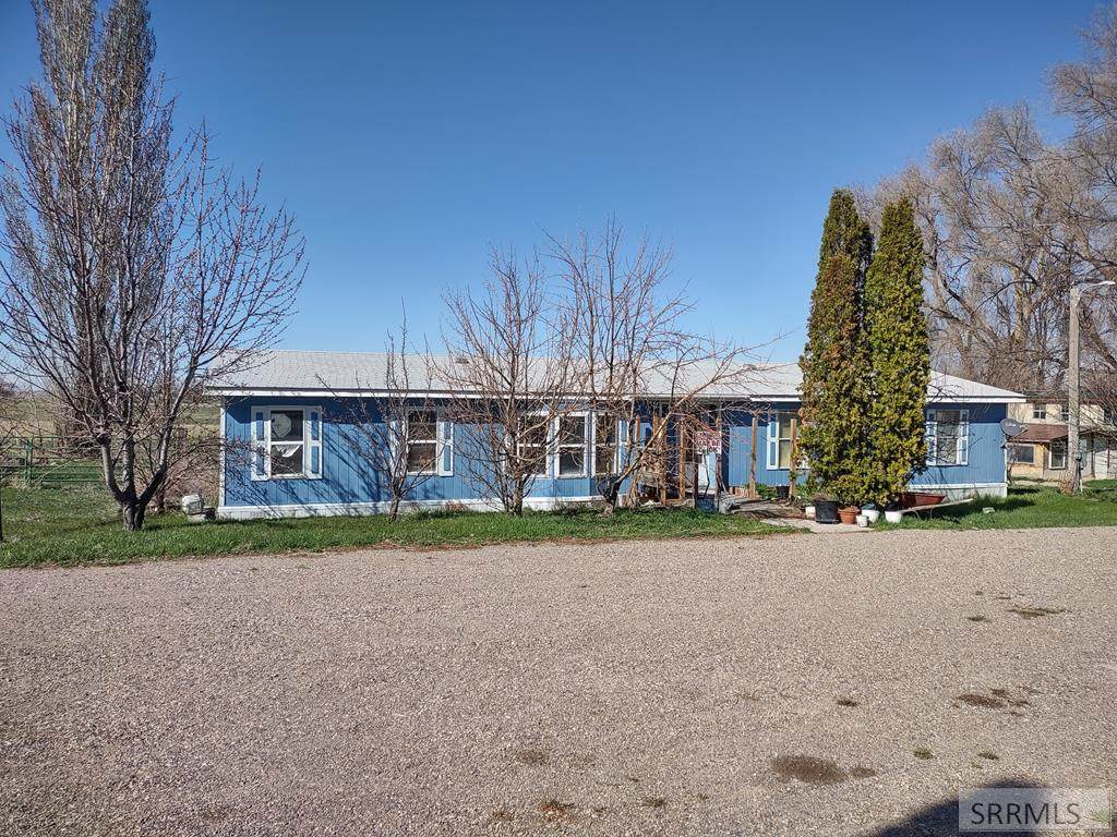 327 Cutshalts Rd - Photo 1