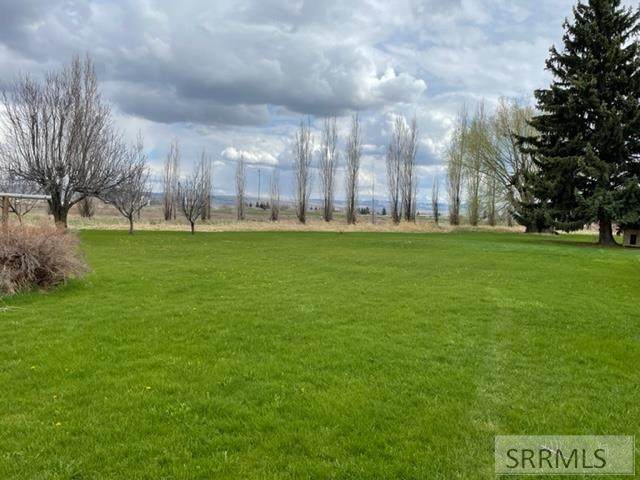 2654 25 E - Photo 1