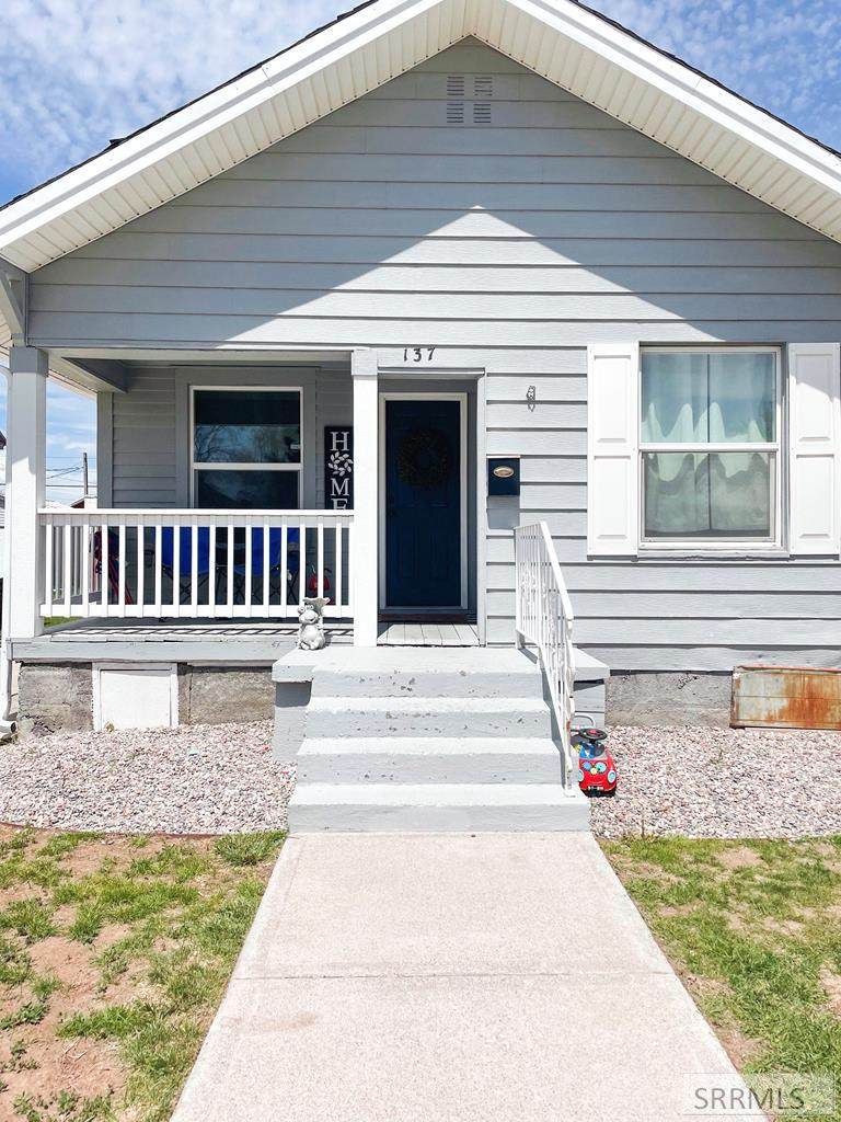 137 3rd Street - Photo 1