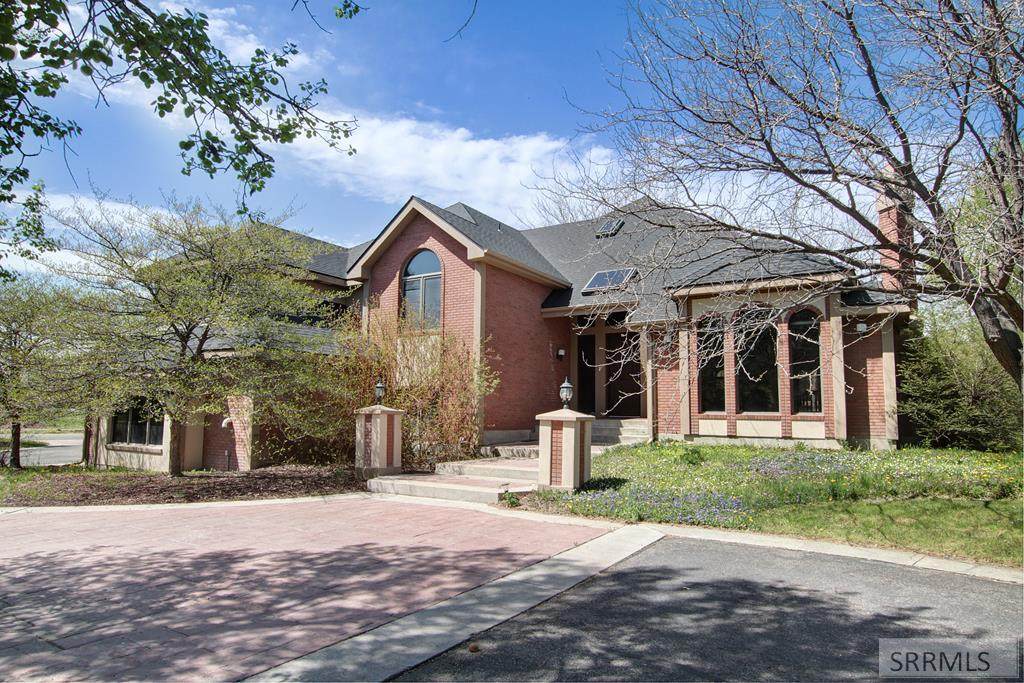 741 Kinswood Street - Photo 1