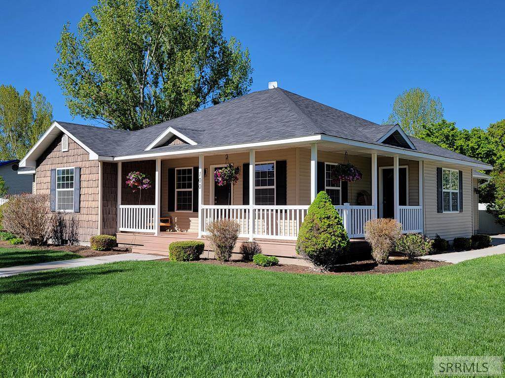 100 Idaho Avenue - Photo 1