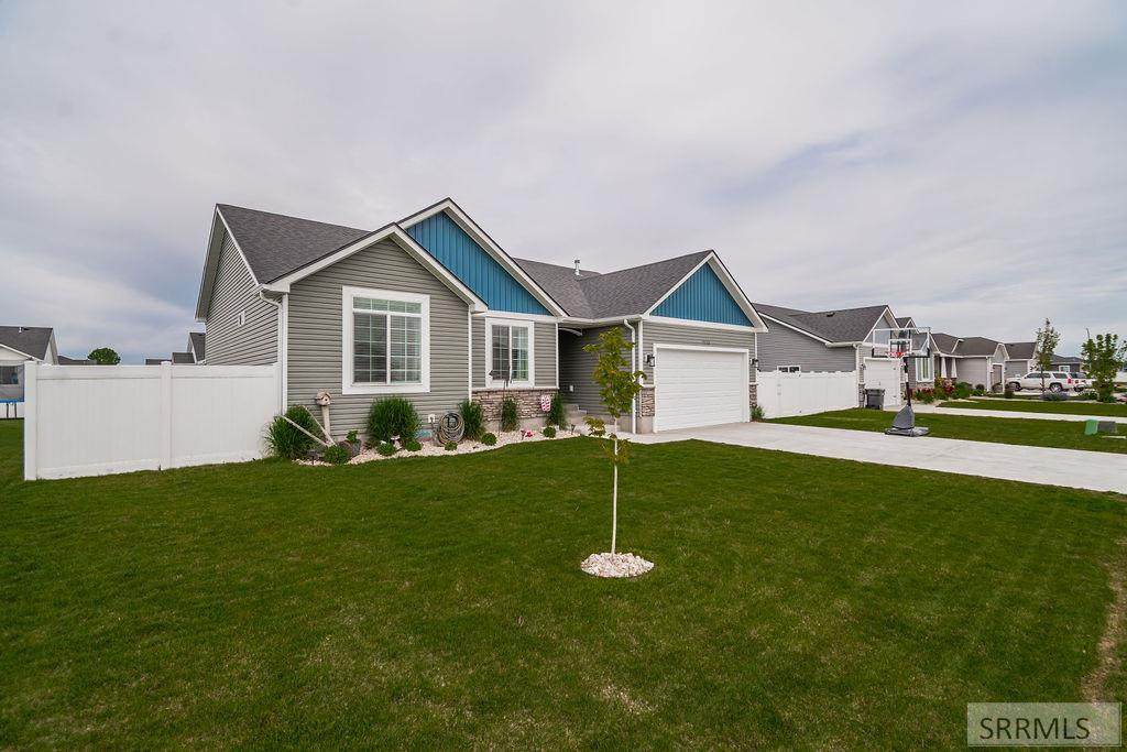 7152 Bedford - Photo 1