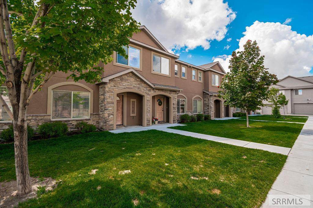 565 Pioneer Road - Photo 1