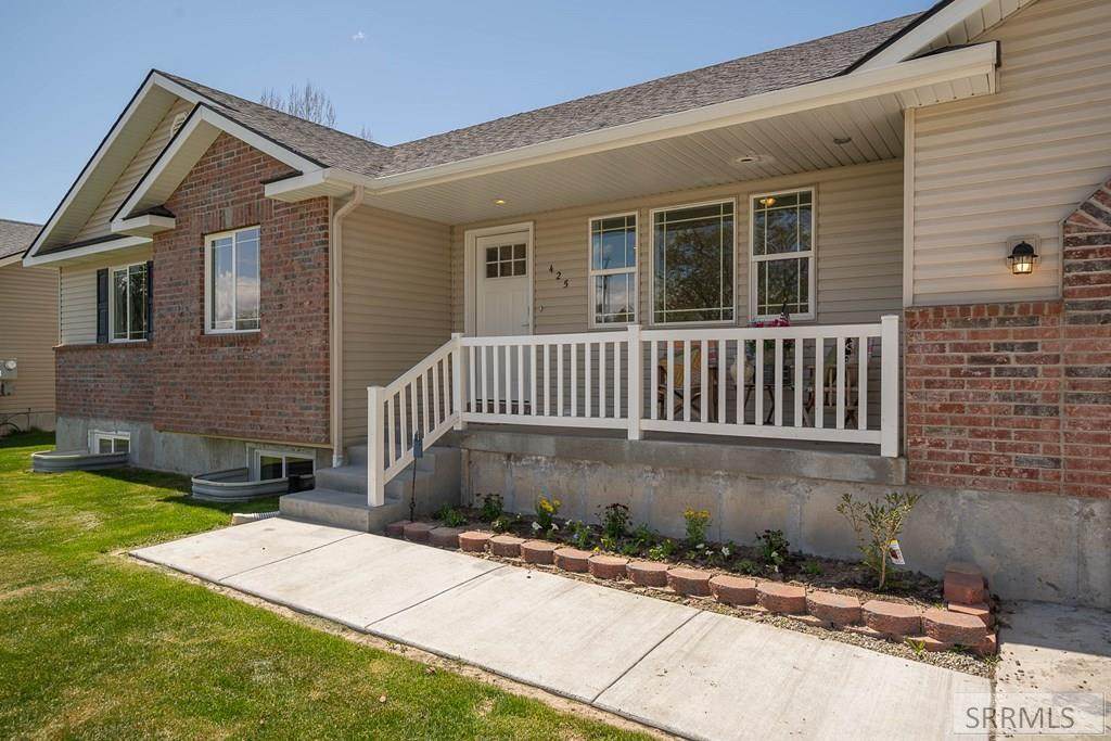 425 3 W - Photo 1