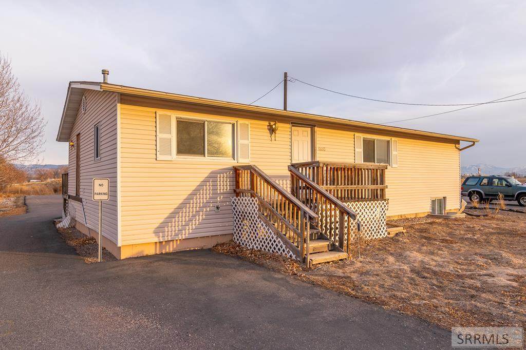 4660 Hawthorne Road - Photo 1