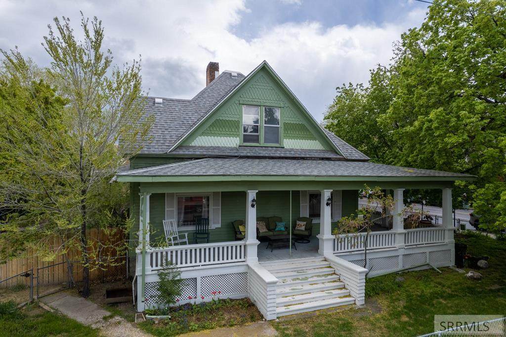 454 Garfield - Photo 1