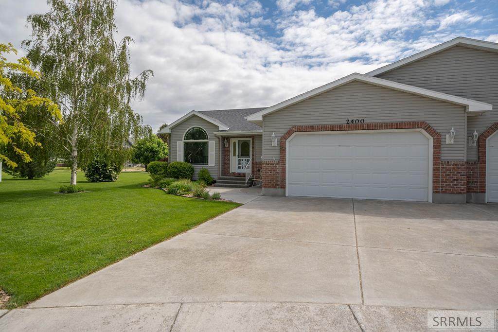 2400 Brandon Court - Photo 1